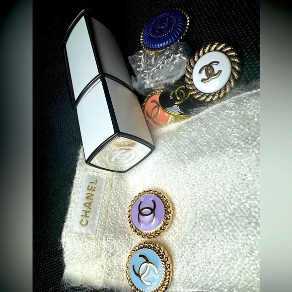 Chanel No. 5 Perfume Travel Set, Chain & Pouch Collectable, Limited Edition - Picture 10 of 10